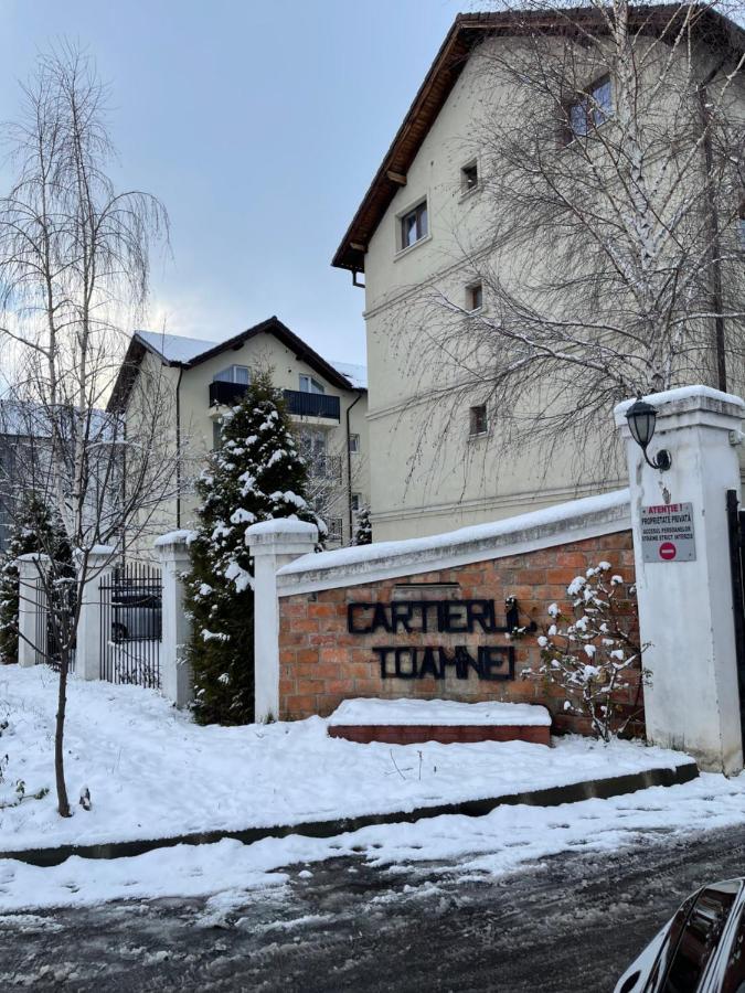 N & G Apartments Rîşnov Kültér fotó