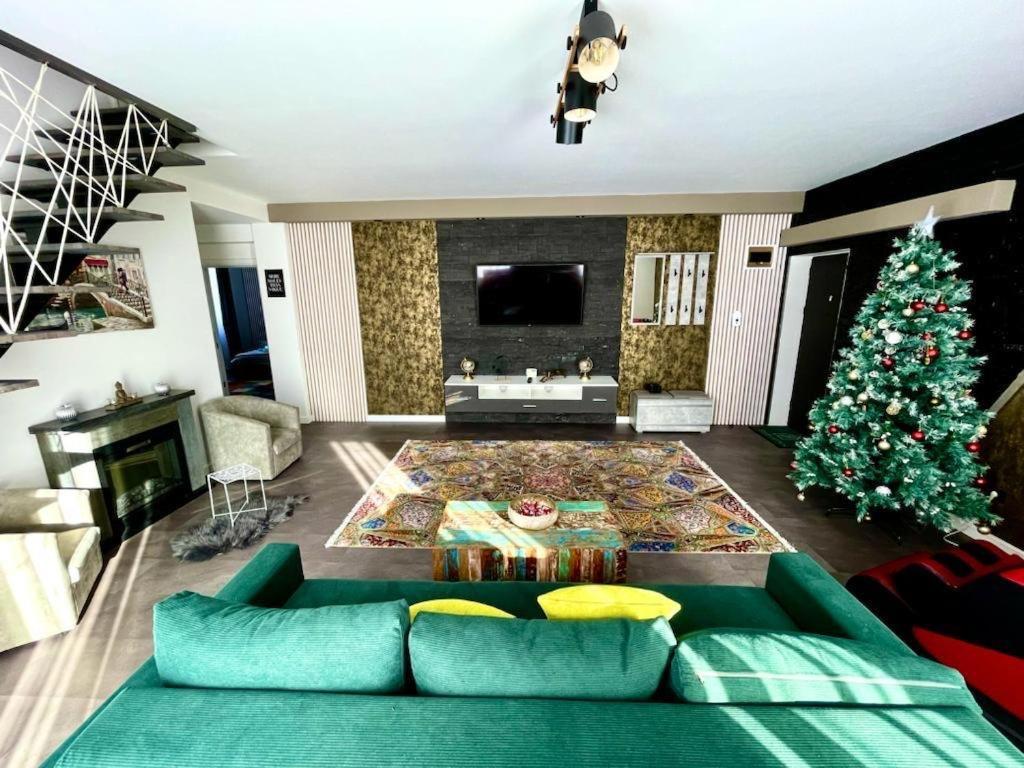 N & G Apartments Rîşnov Kültér fotó