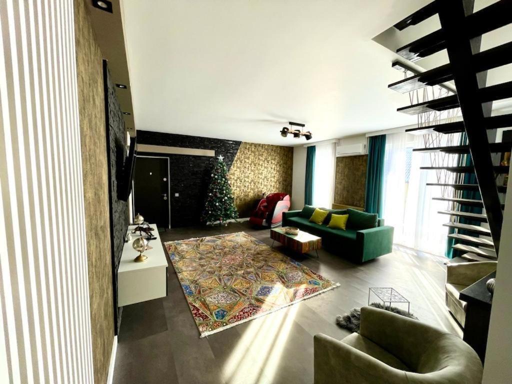 N & G Apartments Rîşnov Kültér fotó